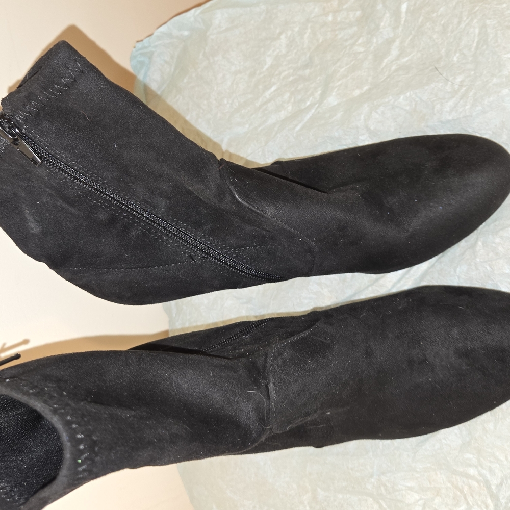 Elegant Black Women's Boots